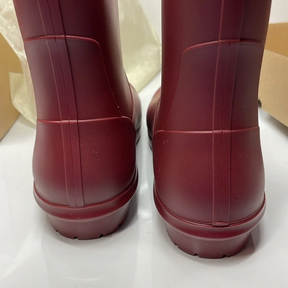 UGG Sienna Matte Garnet Rain Boots - Women's NWT